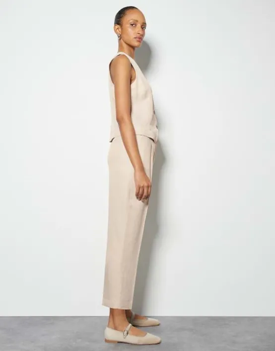 bundfaltenhose_cisan_classic_relaxed_mit_leinen_5.webp Outlet SOMEDAY Bundfaltenhose Cisan Classic Relaxed Mit Leinen