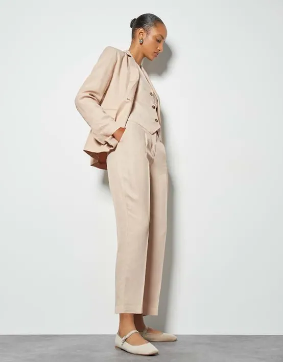 bundfaltenhose_cisan_classic_relaxed_mit_leinen_7.webp Outlet SOMEDAY Bundfaltenhose Cisan Classic Relaxed Mit Leinen